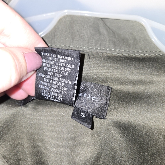 Live a little Green Jacket, Size Small, roll tab sleeves - Picture 8 of 9
